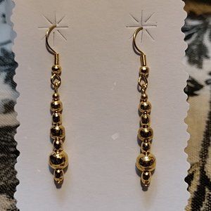 🖐 Gold Bead Wire Earrings